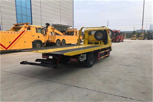 揭东非事故拖车